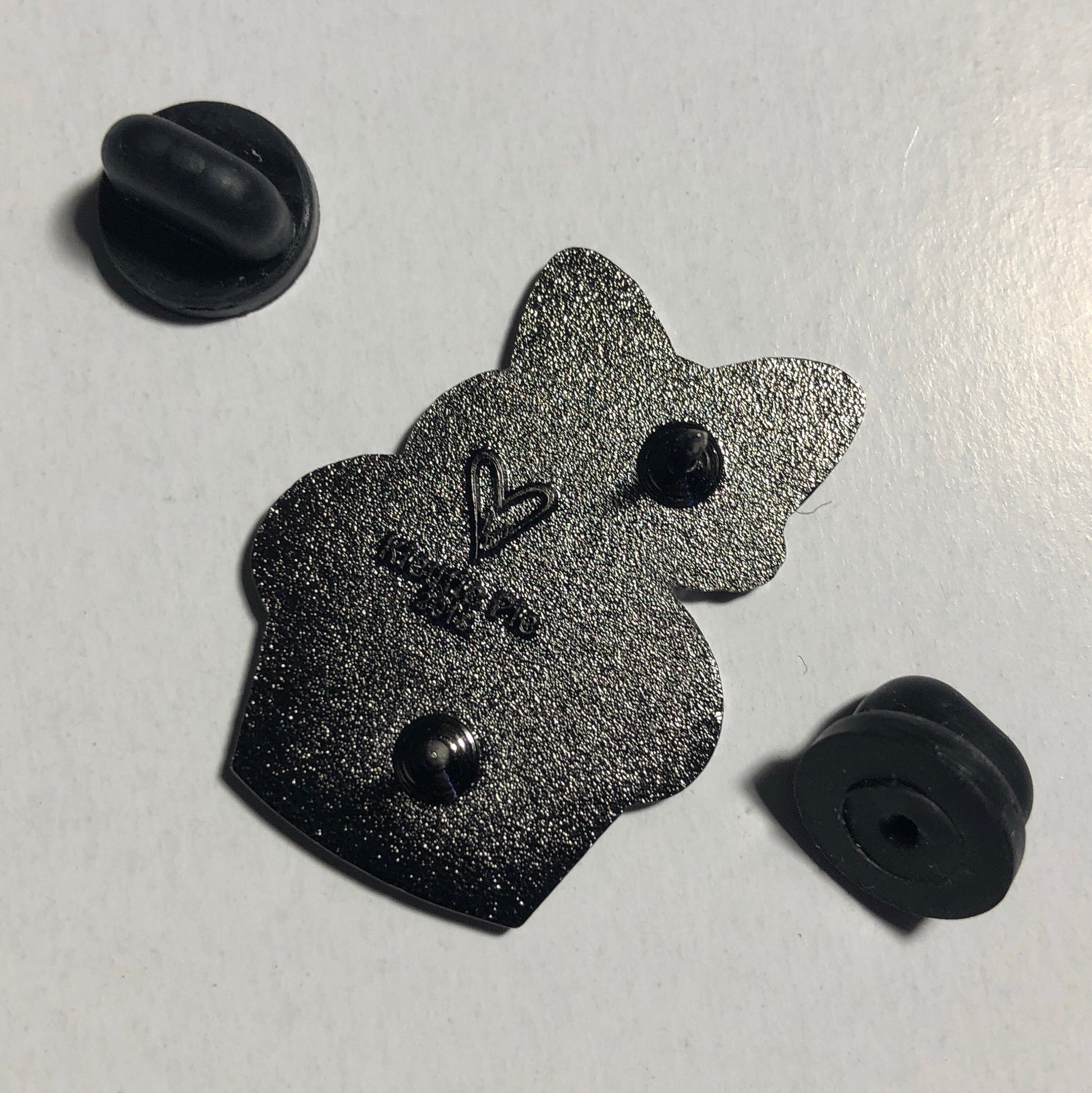 Pupcake Cream Corgi Enamel Pin, Cartoon Corgi Puppy Pin, Corgi Cupcake Pin, Corgi Gift, Corgi Birthday Gift, Corgi Lover Pin