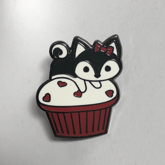 Black & White Pupcake Shiba - Black Hard Enamel Pin, Shiba Pin, Cupcake Pin, Shiba Puppy Brooch, Cartoon Shiba Art Pin, Red Velvet Cupcake