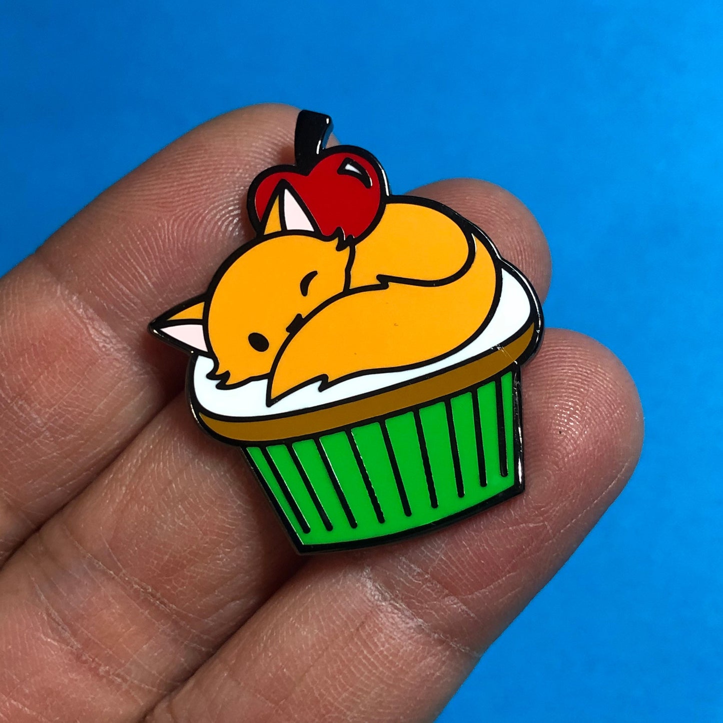 Green/Orange Cupcake Cat Enamel Pin, Cartoon Cat Pin, cute Cat Pin, Cupcake Pin, Cat Lover Gift