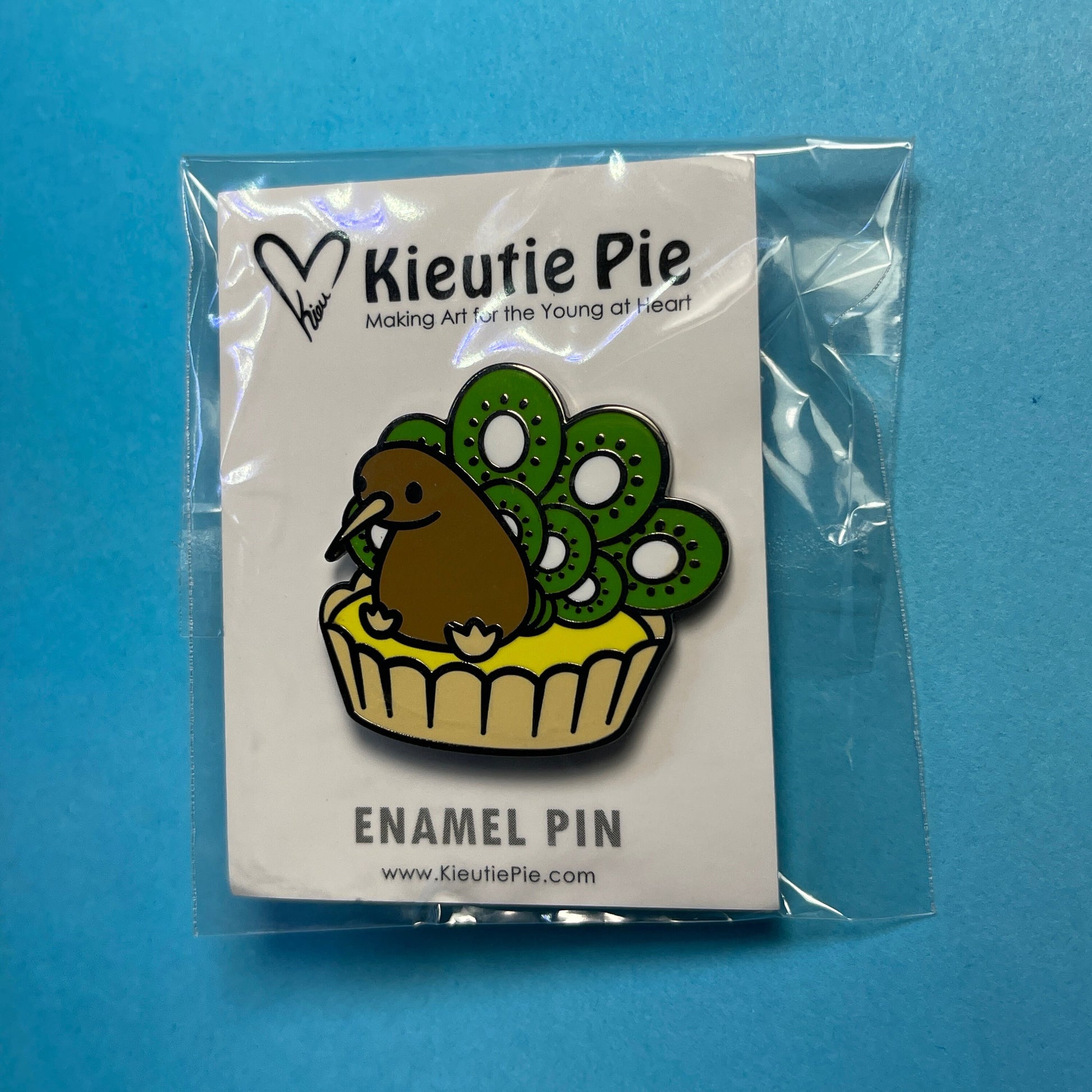 Kiwi Tart - Hard Enamel Pin, Kiwi Pin, Cute Kiwi Cartoon, Kiwi Lover Gift, Kiwi Brooch, Birthday Gift, Fruit Pin