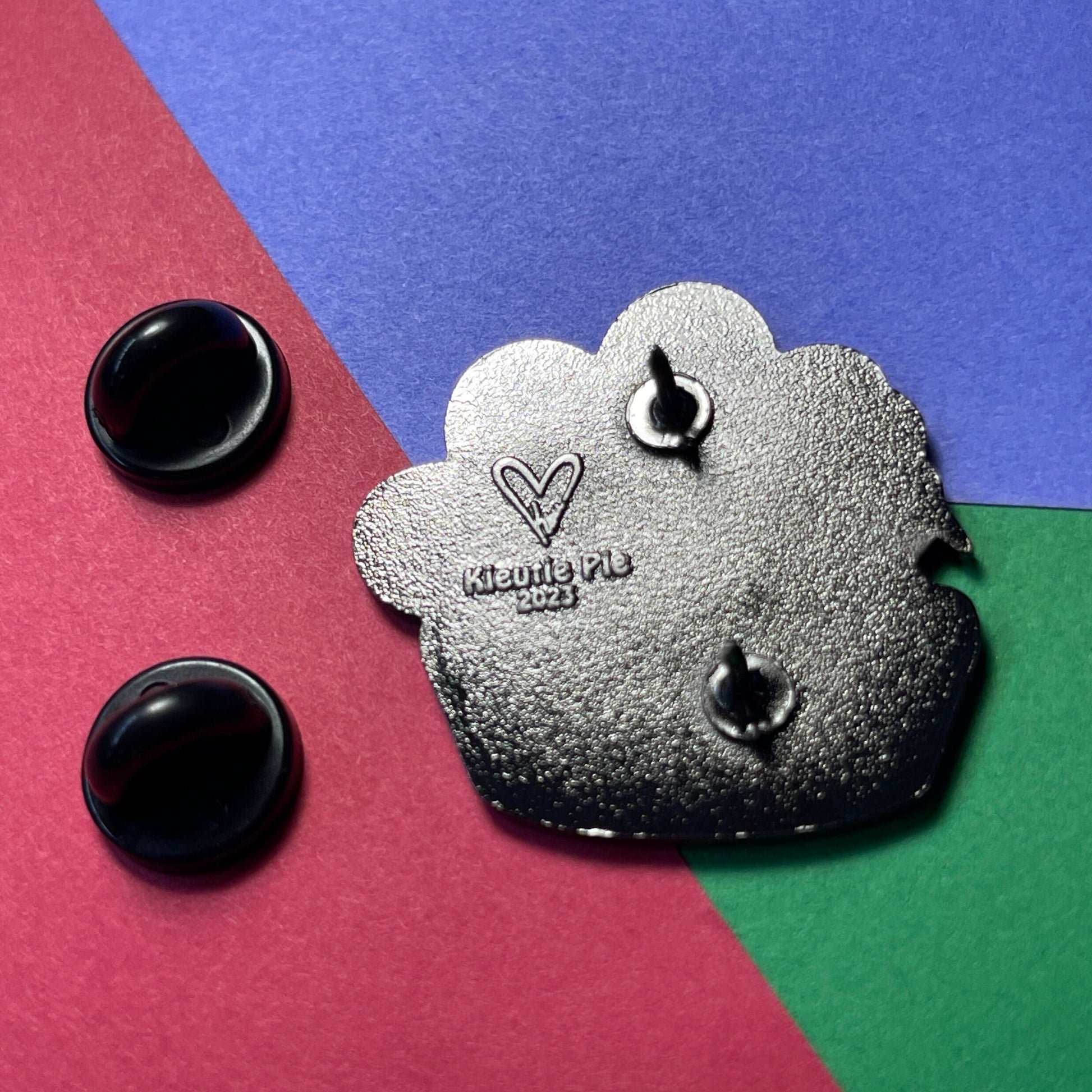 Kiwi Tart - Hard Enamel Pin, Kiwi Pin, Cute Kiwi Cartoon, Kiwi Lover Gift, Kiwi Brooch, Birthday Gift, Fruit Pin